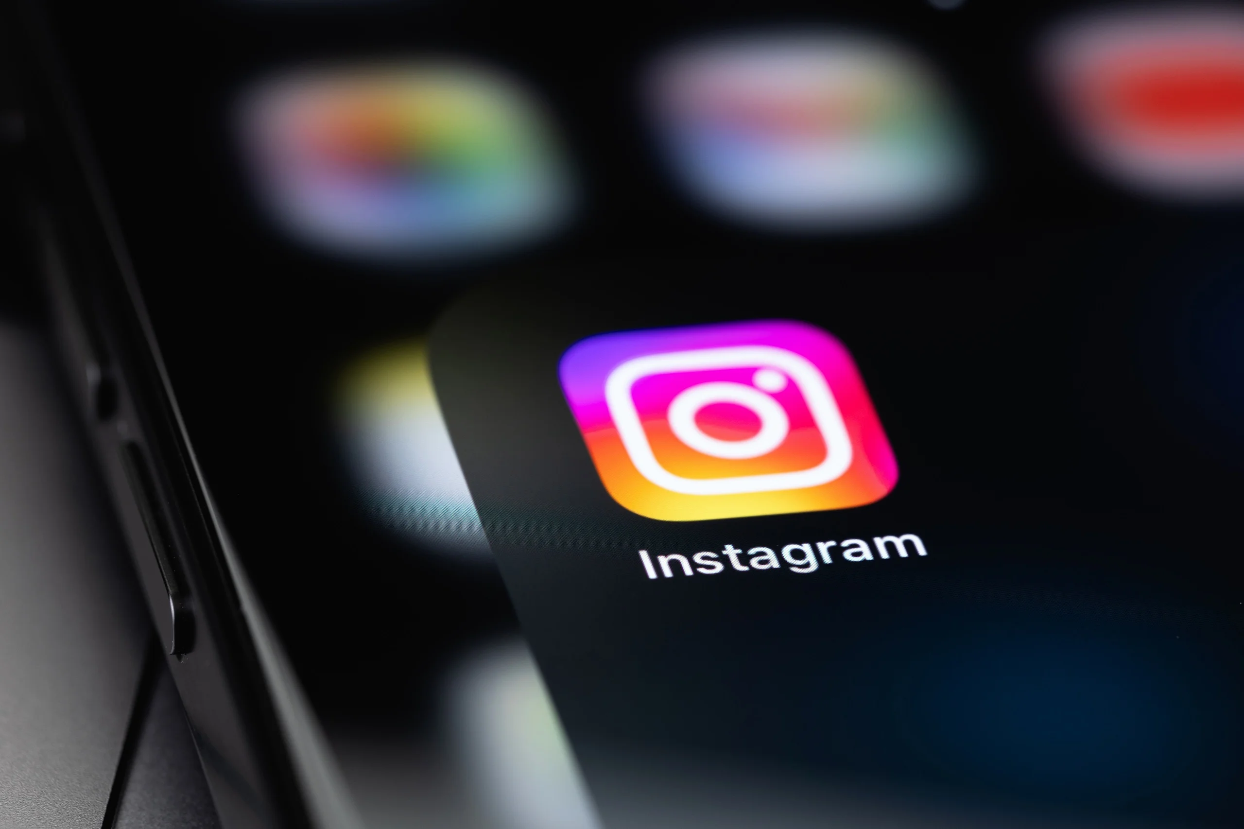 Meta suspende recurso de IA no Instagram: o impacto na automação criativa